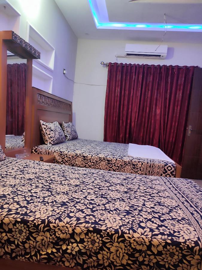 Lavish Inn Исламабад Экстерьер фото