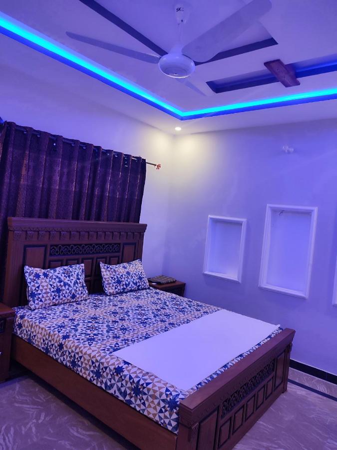 Lavish Inn Исламабад Экстерьер фото