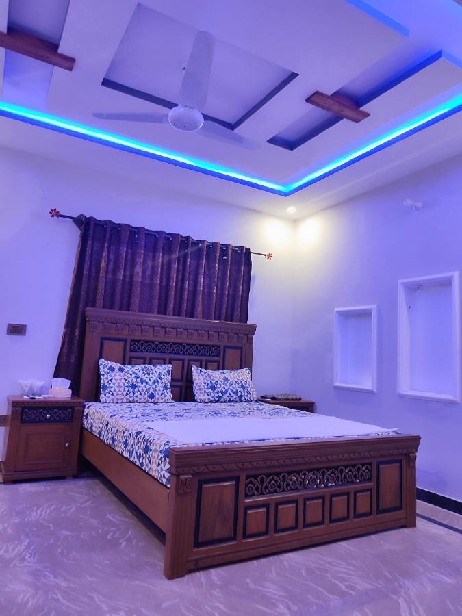 Lavish Inn Исламабад Экстерьер фото