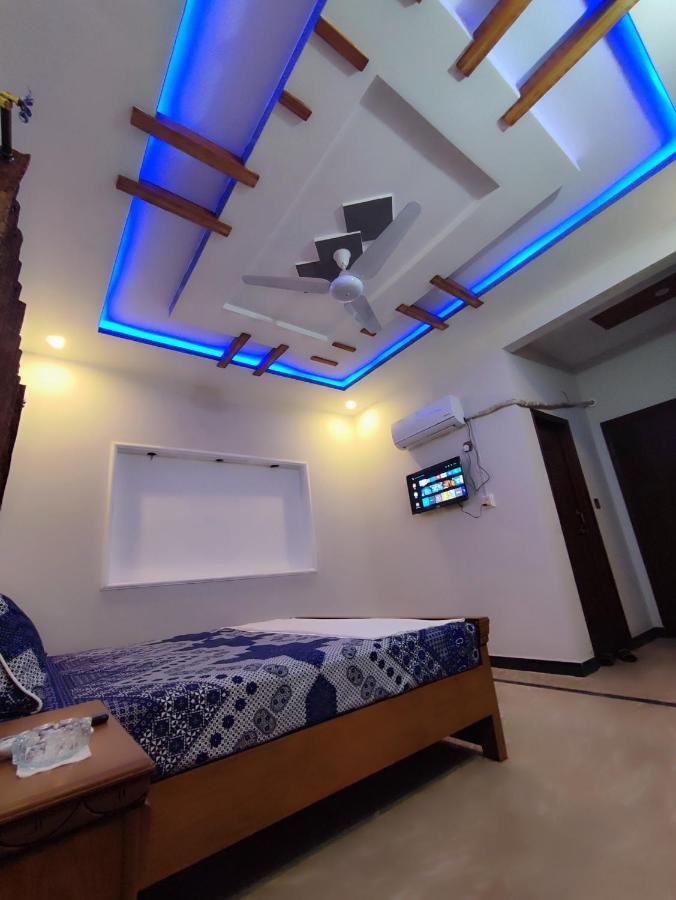 Lavish Inn Исламабад Экстерьер фото
